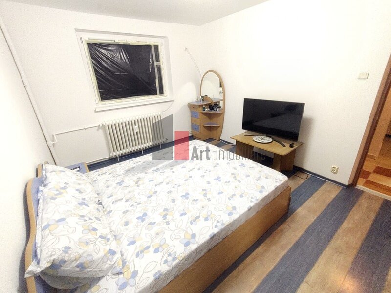 Uioara- Huedin Vanzare apartament 3 camere